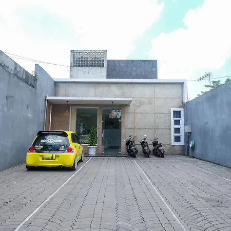 Urbanview Stay At H Jakal By Reddoorz